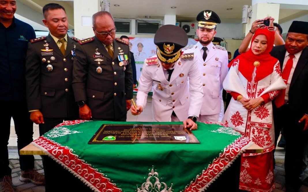 Bupati Aceh Barat Tarmizi SP.MM Resmikan Sejumlah Fasilitas dan Alat Kesehatan di RSUD Cut Nyak Dien Bupati Aceh Barat Tarmizi SP.MM Resmikan Sejumlah Fasilitas dan Alat Kesehatan di RSUD Cut Nyak Dien