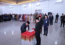 Bupati Tarmizi Lantik Sekda dan Sejumlah Pejabat ,Berlangsung di Aula Bapperida Aceh Barat
