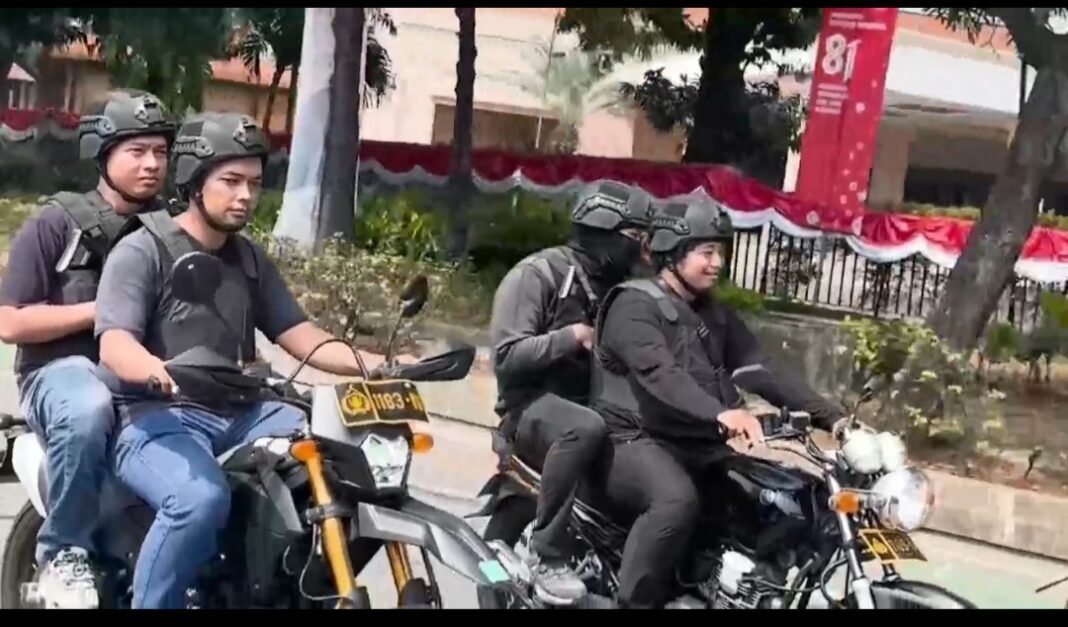 *POLDA METRO JAYA MELAKSANAKAN KEGIATAN PATROLI PREVENTIF CRIME STRIKE DI WILAYAH JAKARTA BARAT* *POLDA METRO JAYA MELAKSANAKAN KEGIATAN PATROLI PREVENTIF CRIME STRIKE DI WILAYAH JAKARTA BARAT*