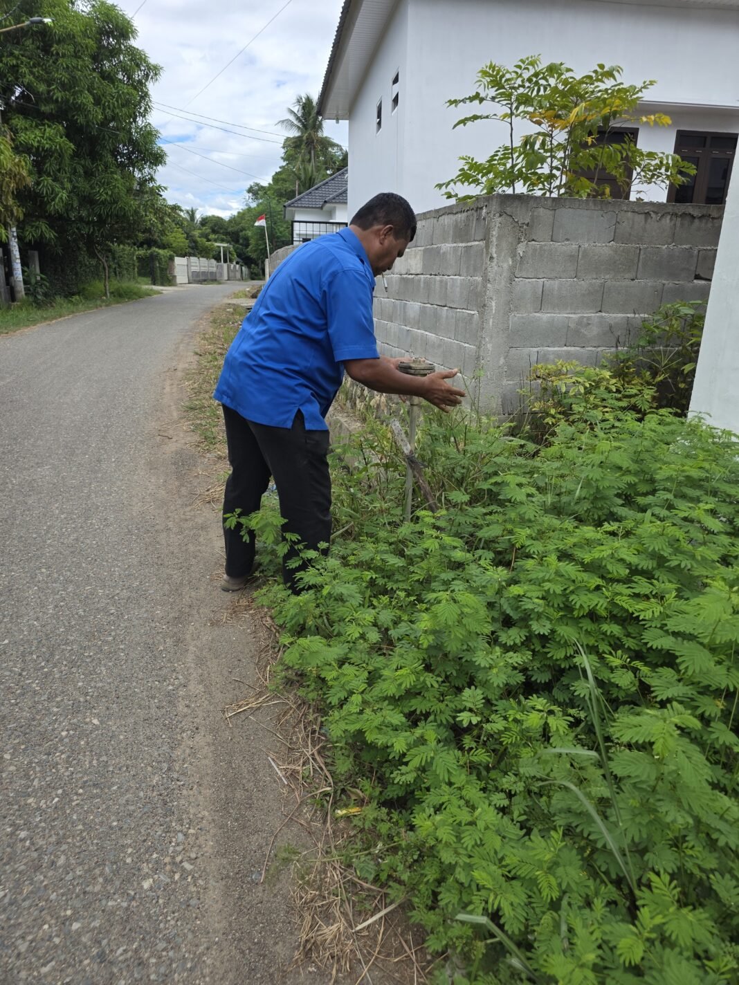 Air Tak Lancar di Lampeunerut, Tim Trandis Tirta Mountala Cek Pipa Distribusi Air Tak Lancar di Lampeunerut, Tim Trandis Tirta Mountala Cek Pipa Distribusi