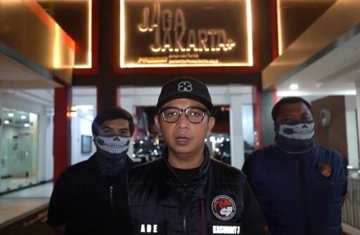 *Polda Metro Jaya Berhasil Mengamankan Dpo Bandar Obat Keras Daftar G Di Jakarta Pusat* *Polda Metro Jaya Berhasil Mengamankan Dpo Bandar Obat Keras Daftar G Di Jakarta Pusat*