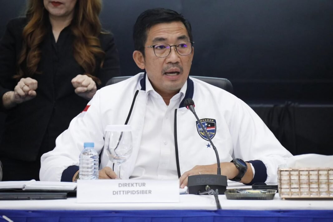 *Bareskrim Polri Bongkar Praktik Live Streaming Pornografi Di TIKTOK Dan Tevi,Enam Tersangka Diamankan* *Bareskrim Polri Bongkar Praktik Live Streaming Pornografi Di TIKTOK Dan Tevi,Enam Tersangka Diamankan*
