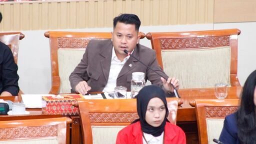 Jurnalis Hilang Di Selat Sunda Saat Liput Erupsi Anak Krakatau, BM PAN Desak Pencarian Diperluas Jurnalis Hilang Di Selat Sunda Saat Liput Erupsi Anak Krakatau, BM PAN Desak Pencarian Diperluas