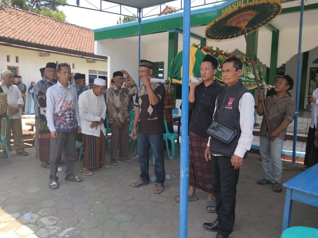 DPD IWOI PURWOREJO ,TAKZIAH DAN UCAPKAN DUKA CITA ,ATAS BERPULANGNYA IBU NYAI ROMELAH BINTI AMAT TASLIM DPD IWOI PURWOREJO ,TAKZIAH DAN UCAPKAN DUKA CITA ,ATAS BERPULANGNYA IBU NYAI ROMELAH BINTI AMAT TASLIM
