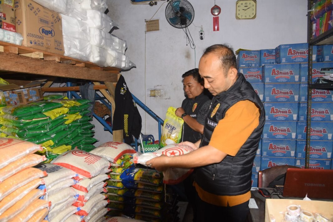 Satgas Pangan Polres Bondowoso Pastikan Harga Beras Di Pasar Induk Sesuai Het Satgas Pangan Polres Bondowoso Pastikan Harga Beras Di Pasar Induk Sesuai Het