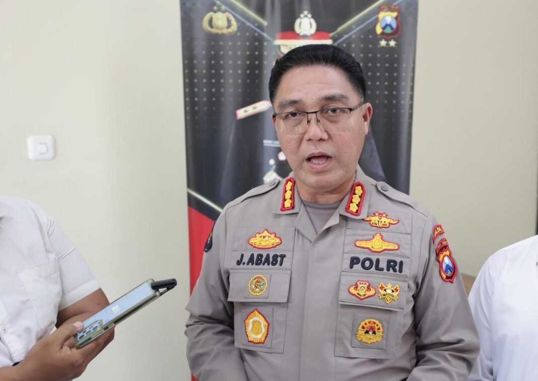 Polda Jatim Siaga Penuh Hadapi Fase Kritis Karhutla Di 7 Kawasan Pegunungan Polda Jatim Siaga Penuh Hadapi Fase Kritis Karhutla Di 7 Kawasan Pegunungan