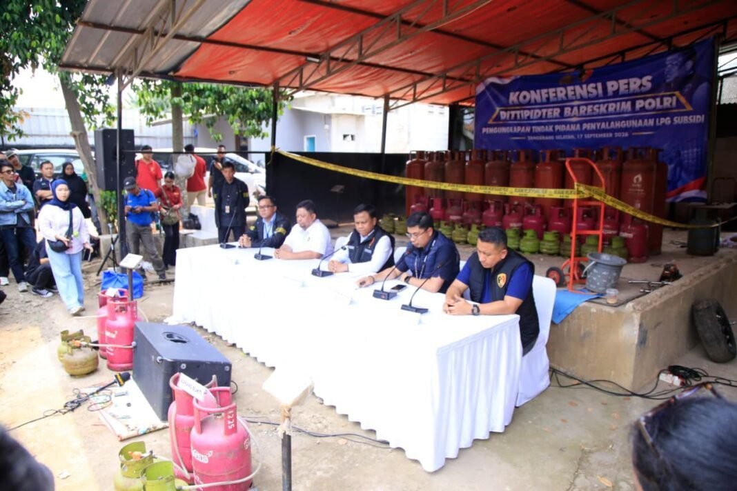 Bareskrim Polri Bongkar Penyalahgunaan LPG Subsidi, 910 Tabung Diamankan Bareskrim Polri Bongkar Penyalahgunaan LPG Subsidi, 910 Tabung Diamankan