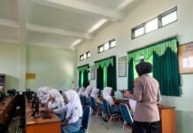 JAJARAN POLRES PURWOREJO TERUS MENGGENJOT LITERASI DIGITAL DI KALANGAN PELAJAR