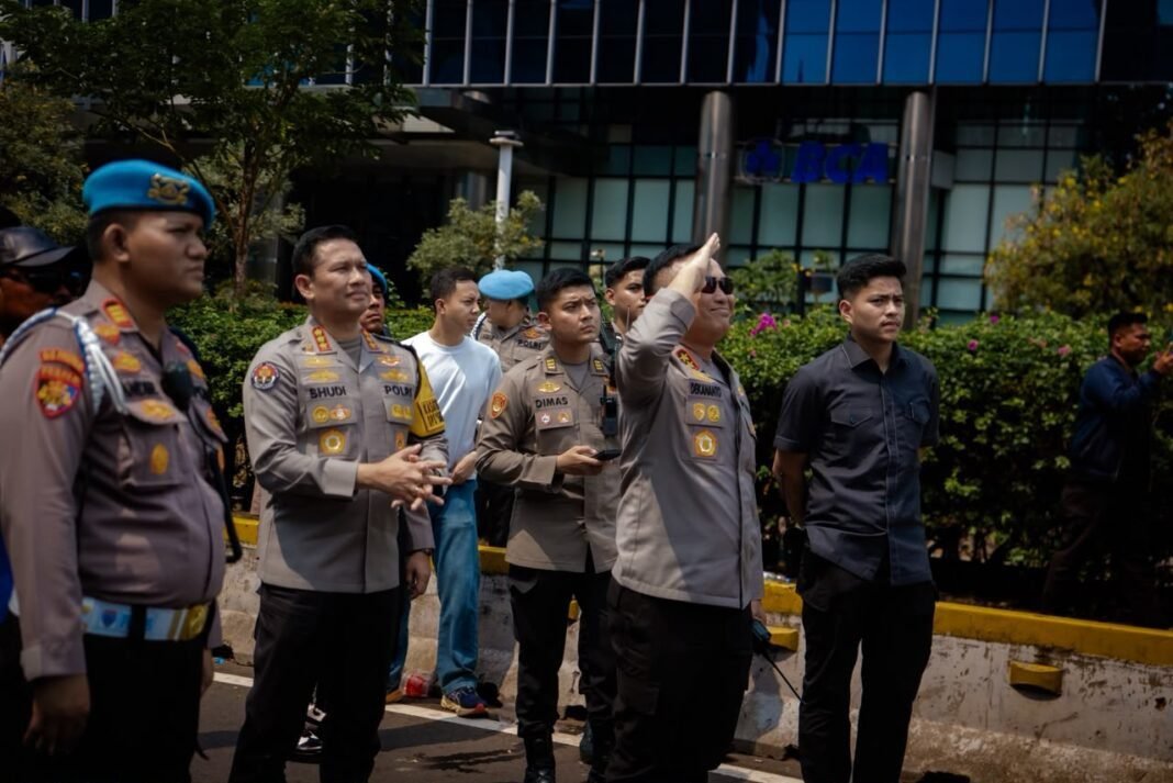 Polda Metro Jaya Apresiasi Seluruh Peserta Aksi, Penyampaian Aspirasi Berakhir Tertib* Polda Metro Jaya Apresiasi Seluruh Peserta Aksi, Penyampaian Aspirasi Berakhir Tertib*