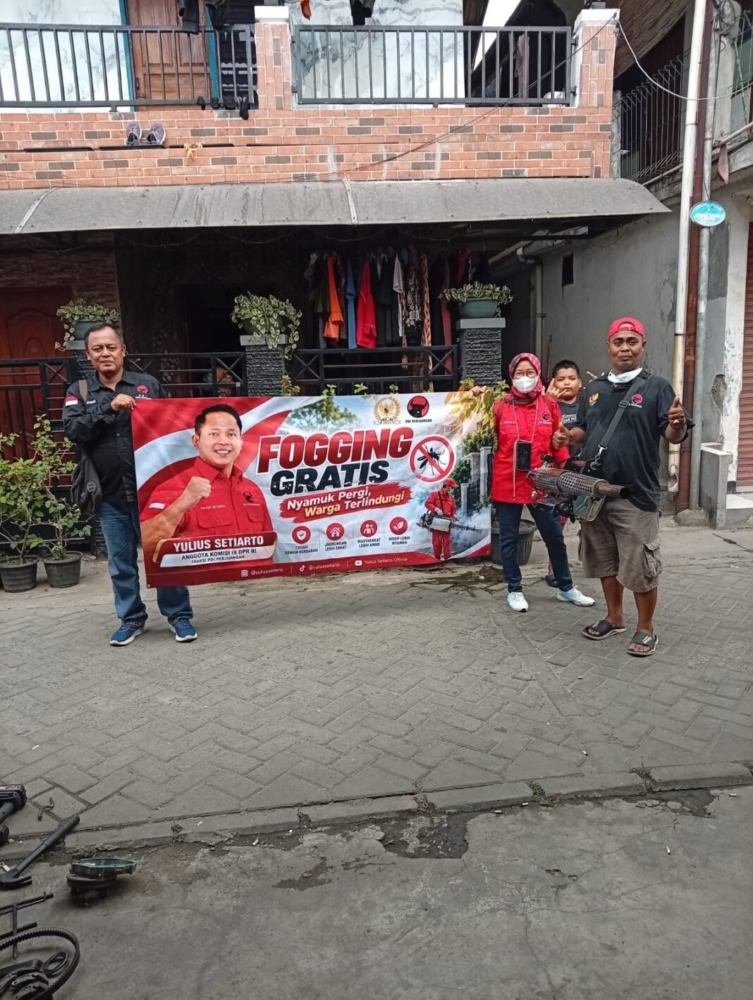Fogging Gratis Digelar di Kampung Doyong, Alam Jaya untuk Cegah DBD Fogging Gratis Digelar di Kampung Doyong, Alam Jaya untuk Cegah DBD