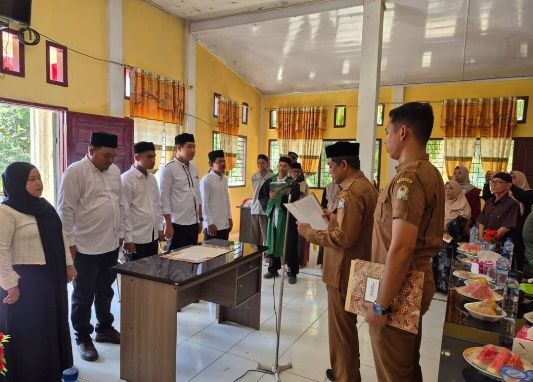 Tuha Peut Gampong Buloh Resmi di Lantik, Ketua Tuha Peut Nyatakan siap Bersinergi Bersama Bangun Gampong Tuha Peut Gampong Buloh Resmi di Lantik, Ketua Tuha Peut Nyatakan siap Bersinergi Bersama Bangun Gampong