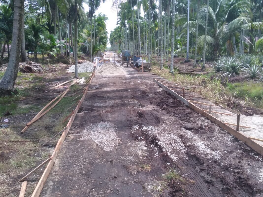 Desa Telesung di hujani Pembangunan masyarakat sangat antusiasme. Desa Telesung di hujani Pembangunan masyarakat sangat antusiasme.