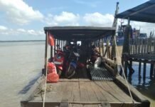 Diduga kempang yang bermuatan bahan bangunan dapat membahayakan penumpang,