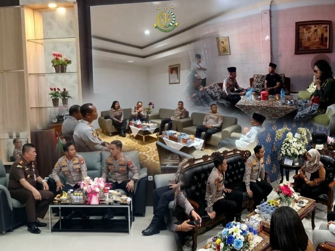 AKBP Irawan Setyono Awali Tugas Sebagai Kapolres Pasuruan Dengan Silaturahmi Dan Penguatan Sinergitas AKBP Irawan Setyono Awali Tugas Sebagai Kapolres Pasuruan Dengan Silaturahmi Dan Penguatan Sinergitas