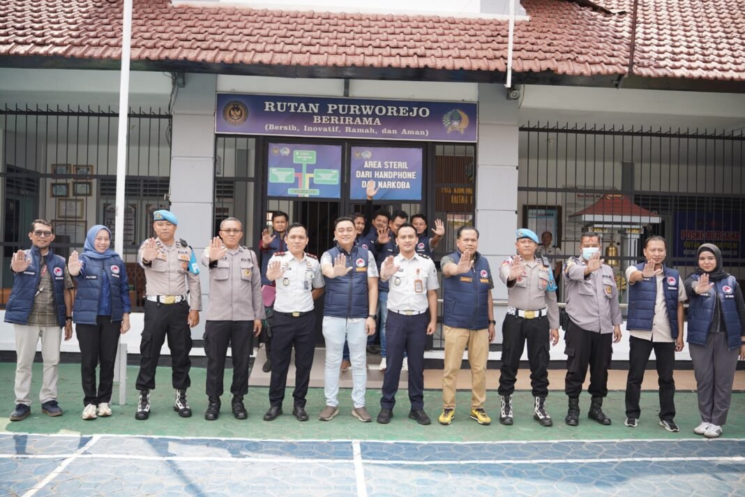 Satresnarkoba Gelar Kegiatan Pengecekan Tes Urine Dan Kesehatan Di lapas Kelas IIB Kabupaten Purworejo Satresnarkoba Gelar Kegiatan Pengecekan Tes Urine Dan Kesehatan Di lapas Kelas IIB Kabupaten Purworejo