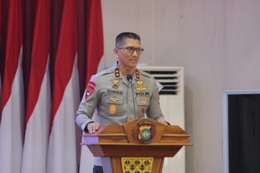 Kapolda Kepri Tekankan Pelayanan Publik Dan Penguatan Kamtibmas Dalam Kenal Pamit PJU Kapolda Kepri Tekankan Pelayanan Publik Dan Penguatan Kamtibmas Dalam Kenal Pamit PJU