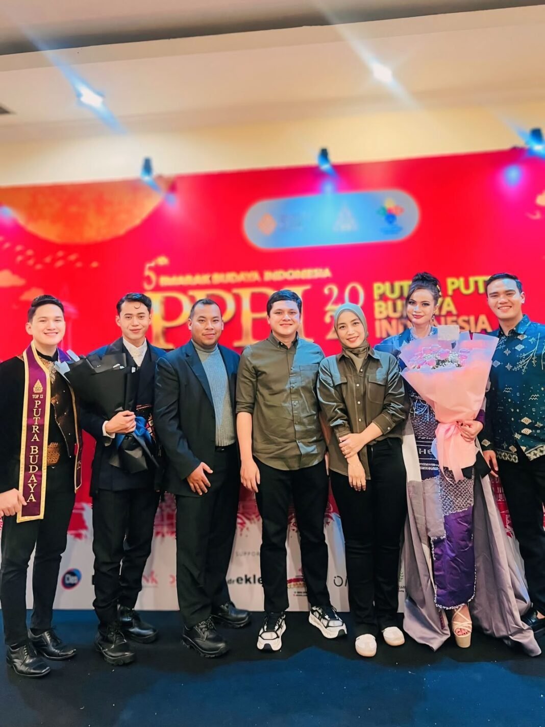 Dari tanah Langkat ke panggung nasional Dari tanah Langkat ke panggung nasional