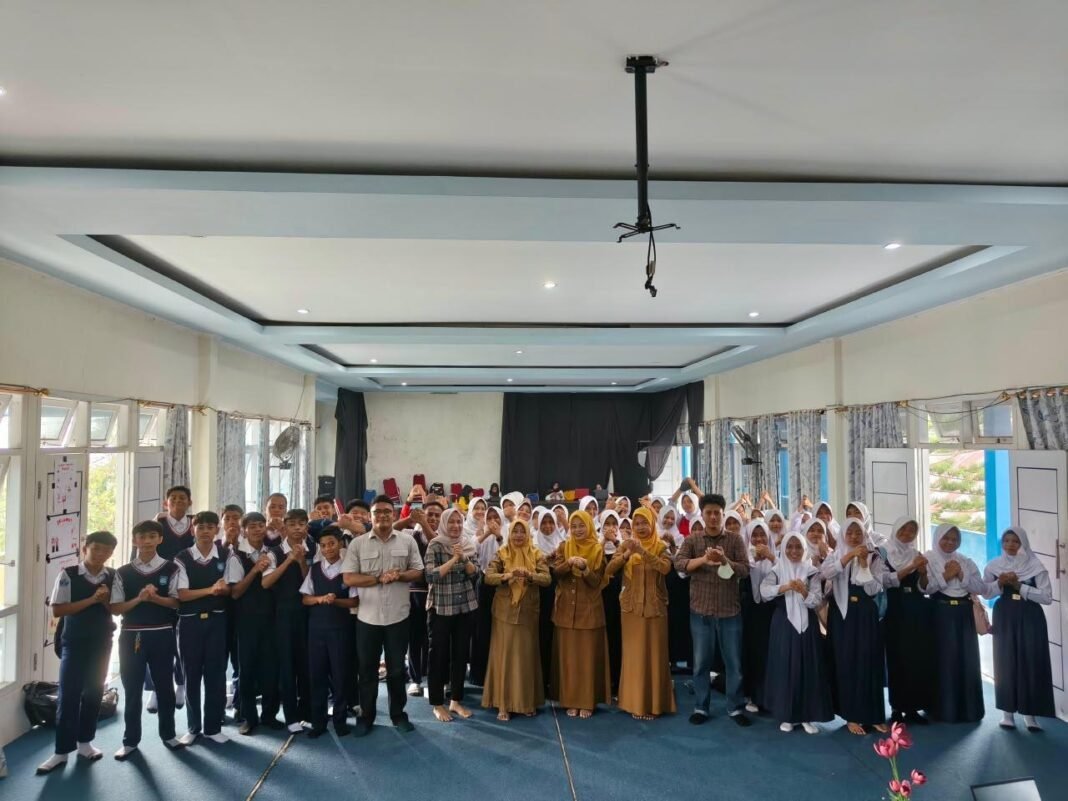 Cegah Paham Ekstremisme Sejak Dini, Densus 88 Edukasi Pelajar di Ternate Cegah Paham Ekstremisme Sejak Dini, Densus 88 Edukasi Pelajar di Ternate