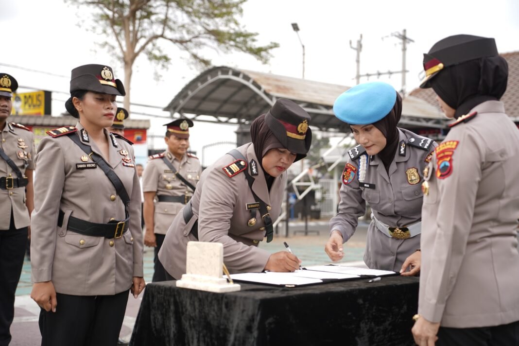 JAJARAN POLRES PURWOREJO GELAR ACARA SERTIJAB BAGI PJU DAN KAPOLSEK DI WILAYAH KABUPATEN PURWOREJO JAJARAN POLRES PURWOREJO GELAR ACARA SERTIJAB BAGI PJU DAN KAPOLSEK DI WILAYAH KABUPATEN PURWOREJO