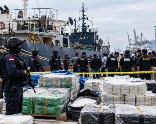 Kapal Tanker MT Global 168 Diamankan di Selat Malaka, Diduga Angkut Satu Ton Ketamin Kapal Tanker MT Global 168 Diamankan di Selat Malaka, Diduga Angkut Satu Ton Ketamin