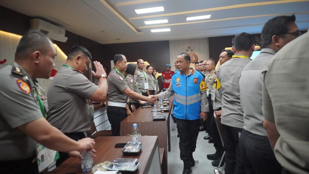 Kapolda Aceh Pimpin Pengambilan Sumpah dan Pakta Integritas Seleksi Dikbang Terpadu Tahun 2027 Kapolda Aceh Pimpin Pengambilan Sumpah dan Pakta Integritas Seleksi Dikbang Terpadu Tahun 2027