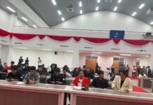 Gedor Ruang Paripurna DPRD Sulbar, Aliansi BEM Desak 13 Tuntutan Nasional dan Daerah Ditindaklanjuti