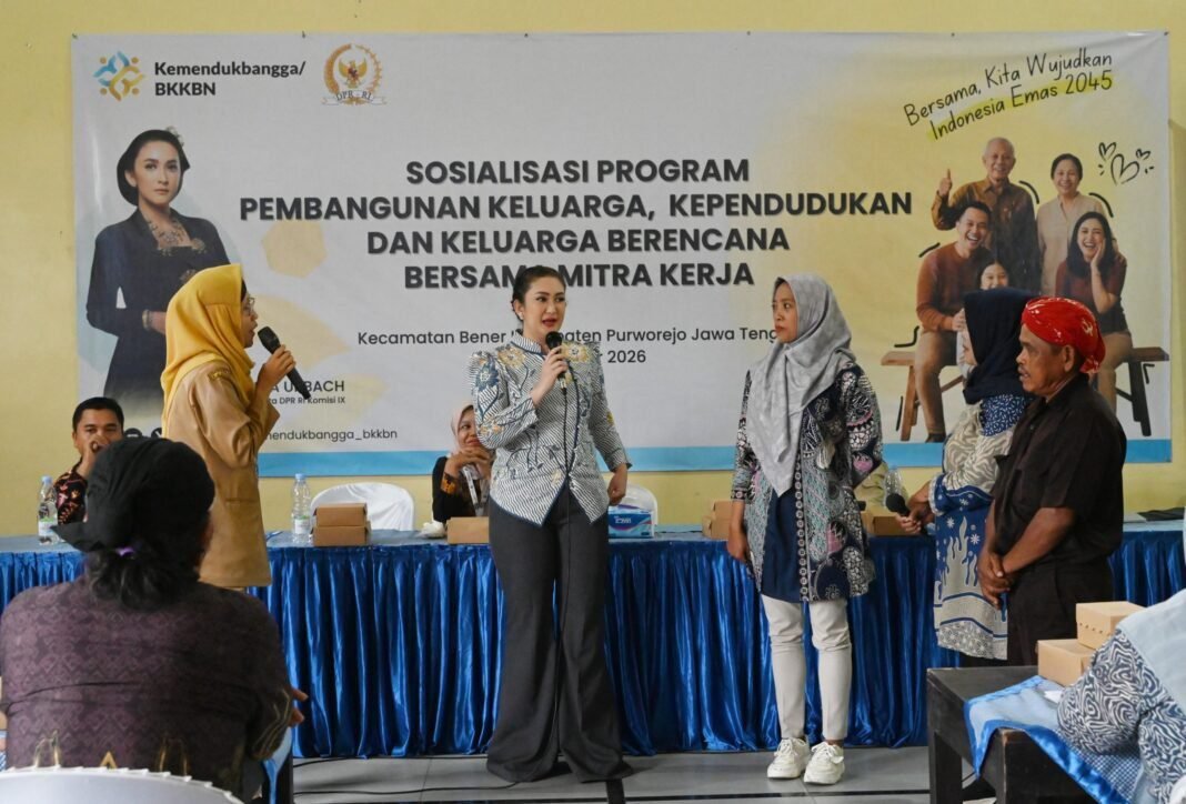 IBU NAFA INDRIA URBACH SOSIALISASIKAN PROGRAM BANGGA KENCANA BERSAMA MITRA KERJA DI KALIJAMBE BENER PUREOREJO IBU NAFA INDRIA URBACH SOSIALISASIKAN PROGRAM BANGGA KENCANA BERSAMA MITRA KERJA DI KALIJAMBE BENER PUREOREJO