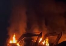 Warga Kotanopan Bakar Ekskavator Tambang, Dipicu Kekhawatiran Masjid Terancam Longsor