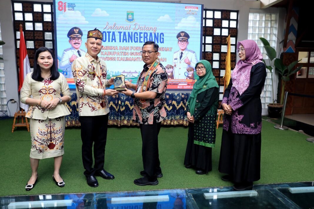 Sekda Berbagi Upaya Bangun Kota Sehat saat Kunker Bupati Gunung Mas Sekda Berbagi Upaya Bangun Kota Sehat saat Kunker Bupati Gunung Mas