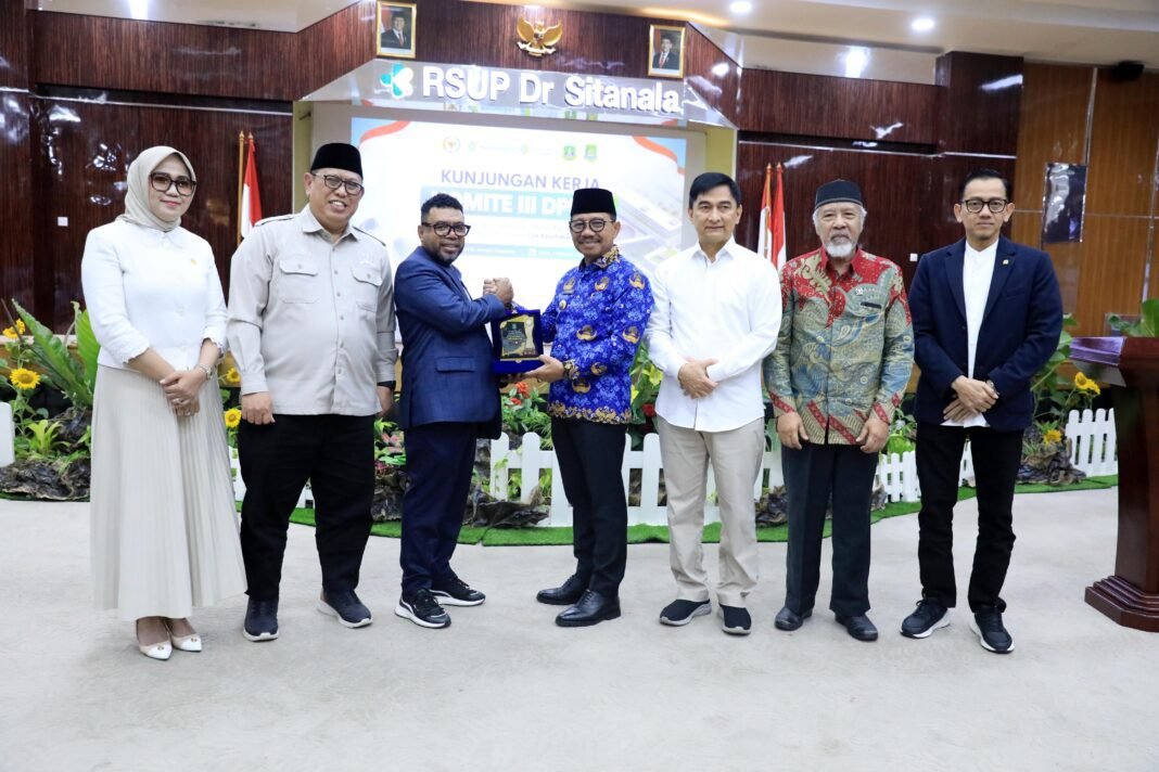 CKG Kota Tangerang Tembus 1 Juta Peserta, Sachrudin Ungkap Strategi Jemput Bola CKG Kota Tangerang Tembus 1 Juta Peserta, Sachrudin Ungkap Strategi Jemput Bola