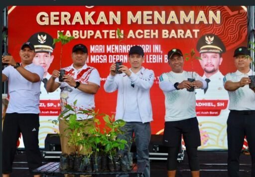 Peringati HUT ke 438 Kota Meulaboh, Bupati Luncurkan Program ” Gerakan Aceh Barat Menanam” Peringati HUT ke 438 Kota Meulaboh, Bupati Luncurkan Program ” Gerakan Aceh Barat Menanam”